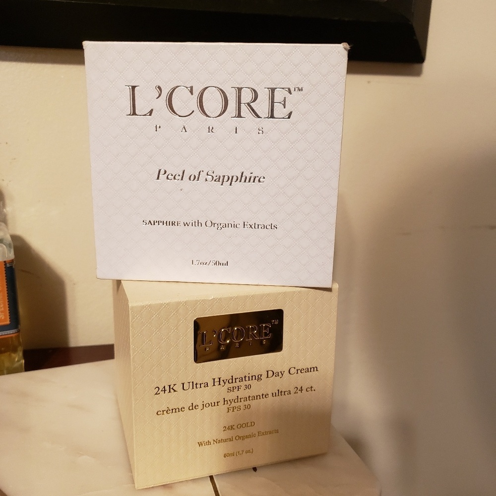 L'core 24 karat hydrating Cream and peel FREE
